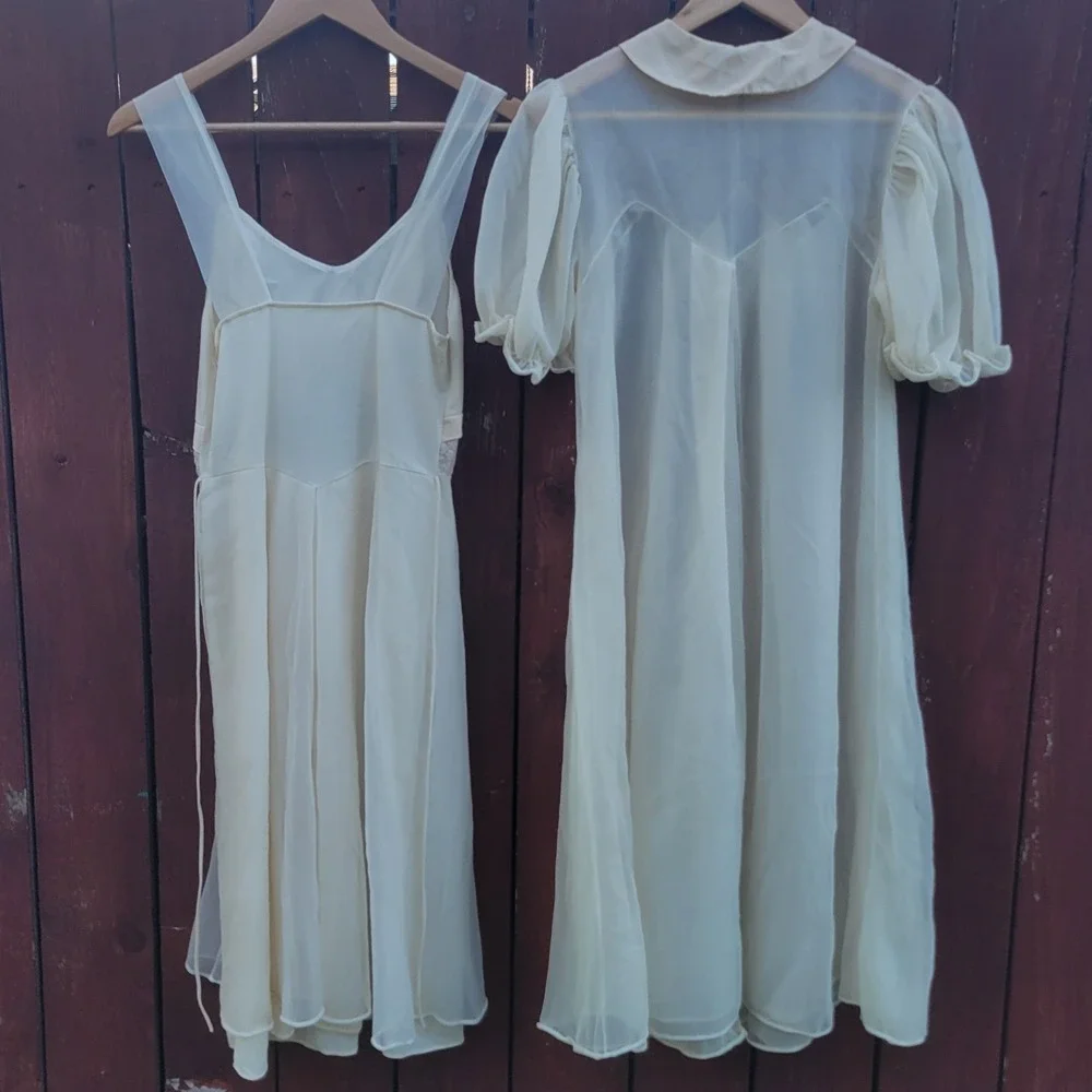 Vintage Seamprufe Peignoir Robe & Nightgown Set Ivory Chiffon Lace Detail Sz 34